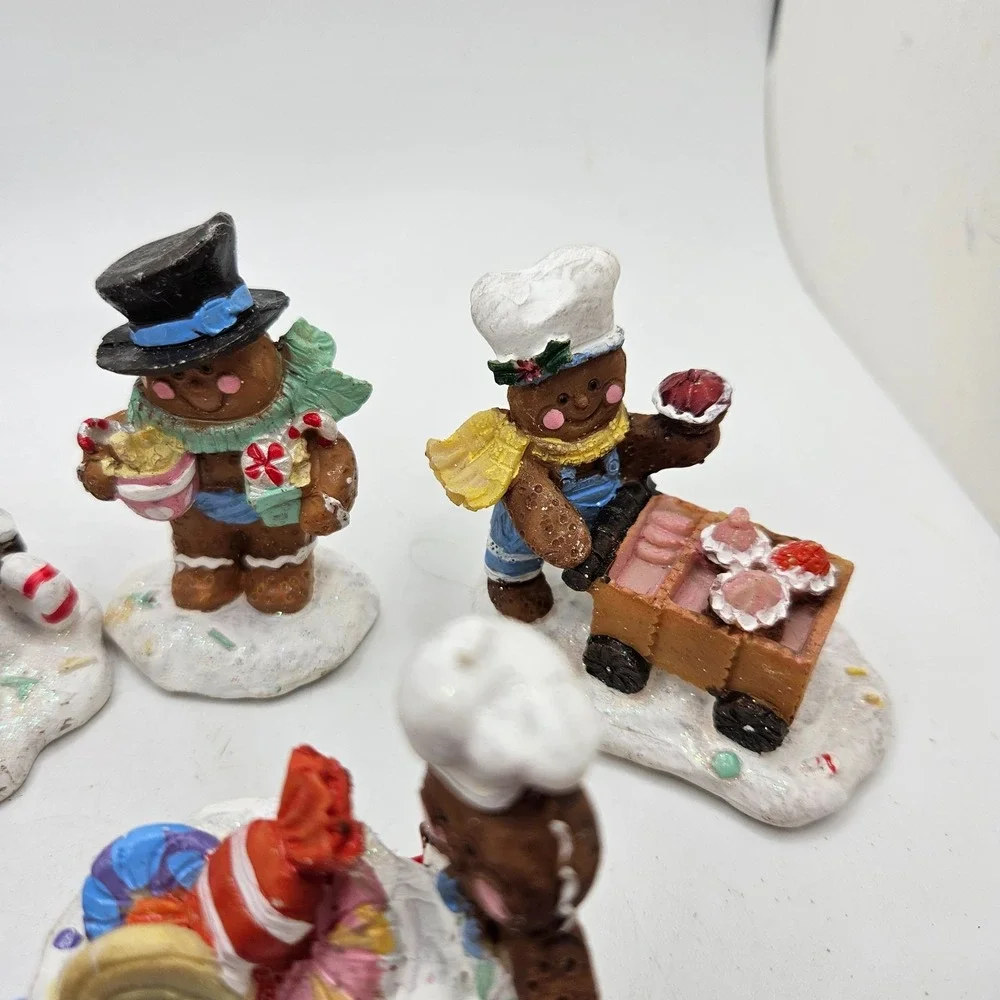 VTG Lot 8 Gingerbread Christmas Village Figurines Candy Bakers Family Miniatures